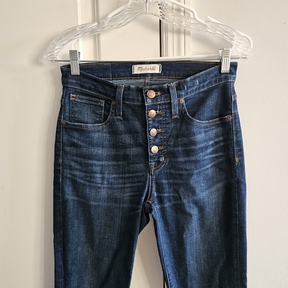 Madewell 9" Mid-Rise Skinny Jeans in Hayes Wash: Button-Front Edition - Picture 6 of 8